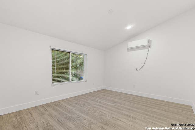 Image 15 of 21 For 937 Anderson