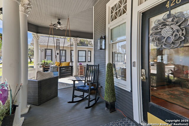 Image 10 of 73 For 426 Milam N