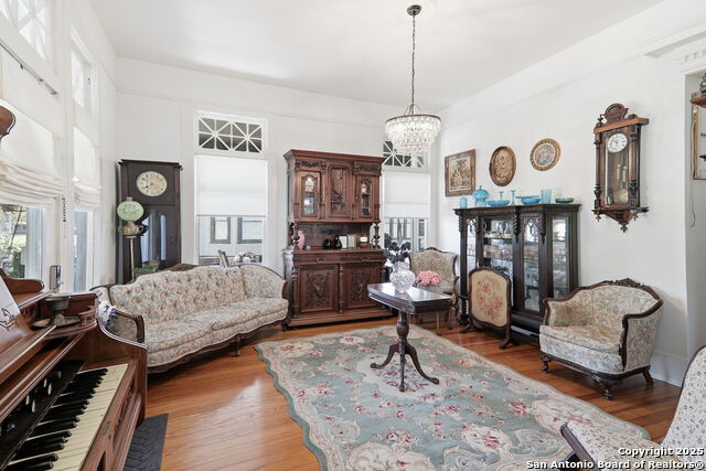 Image 16 of 73 For 426 Milam N