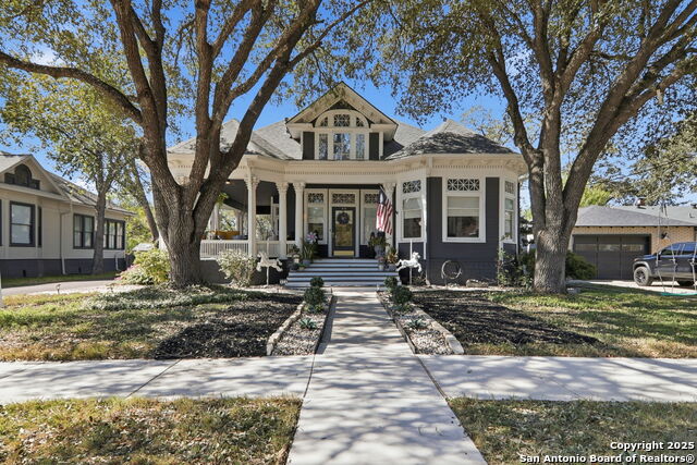 Image 2 of 73 For 426 Milam N