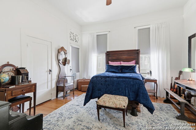 Image 24 of 73 For 426 Milam N