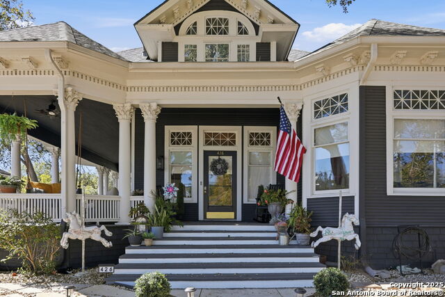 Image 3 of 73 For 426 Milam N