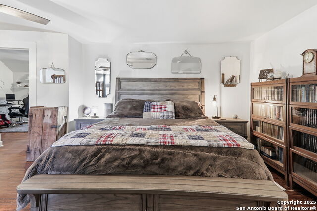 Image 39 of 73 For 426 Milam N