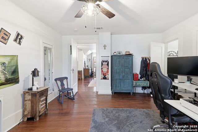 Image 45 of 73 For 426 Milam N