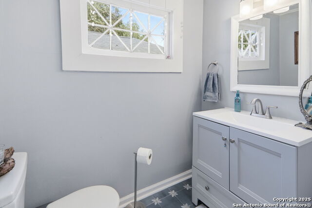 Image 46 of 73 For 426 Milam N