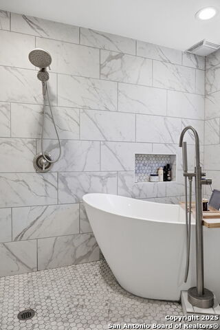 Image 62 of 73 For 426 Milam N