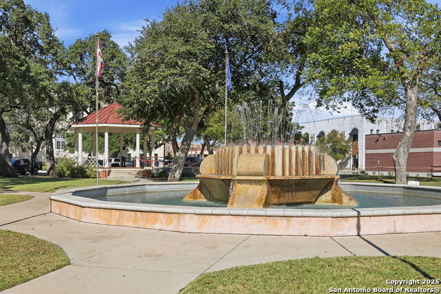 Image 66 of 73 For 426 Milam N