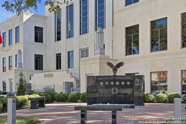 Image 72 of 73 For 426 Milam N