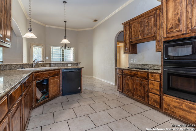 Listing photo id 2 for 681 Rosewood