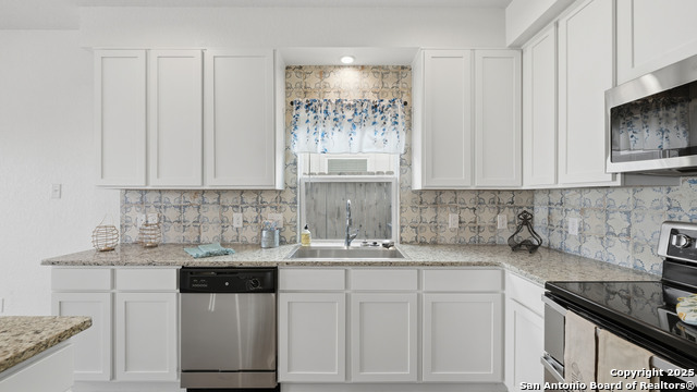 Image 15 of 44 For 223 Sapphire 1002