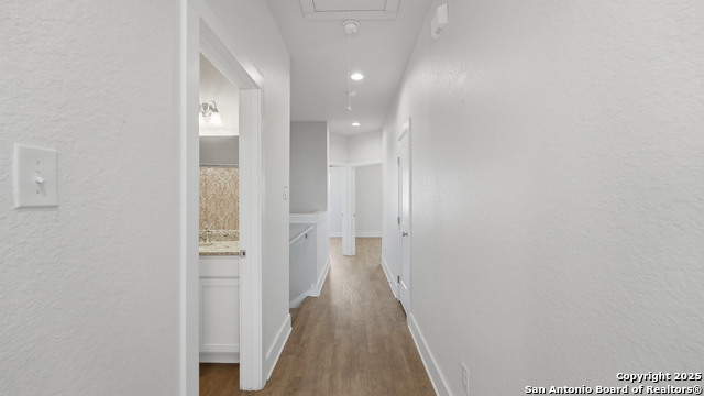 Image 40 of 44 For 223 Sapphire 1002