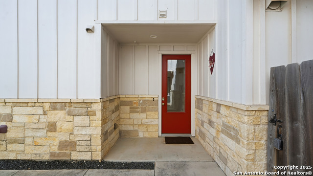 Image 6 of 44 For 223 Sapphire 1002