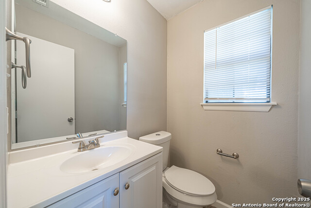 Image 19 of 26 For 7814 Oak Forest