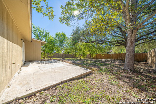 Image 22 of 26 For 7814 Oak Forest