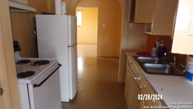 Image 13 of 53 For 704 Washington N