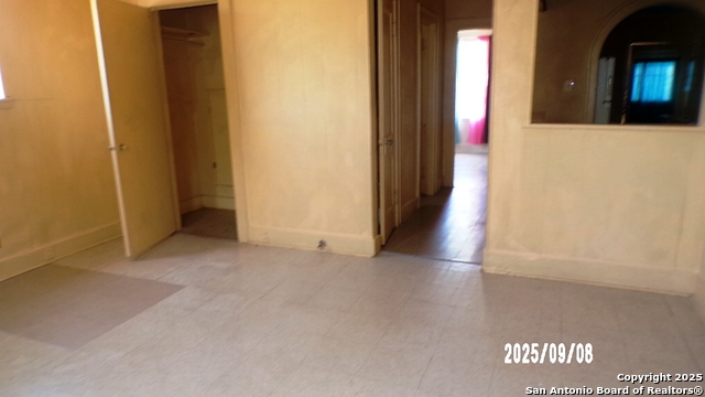 Image 24 of 53 For 704 Washington N