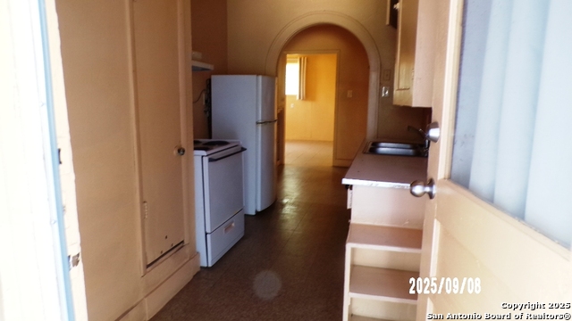 Image 34 of 53 For 704 Washington N