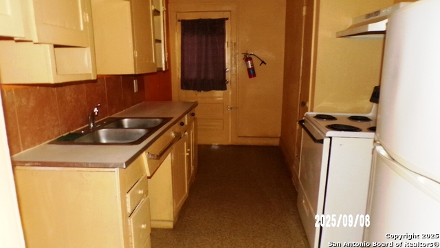 Image 35 of 53 For 704 Washington N