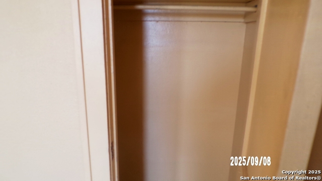 Image 45 of 53 For 704 Washington N