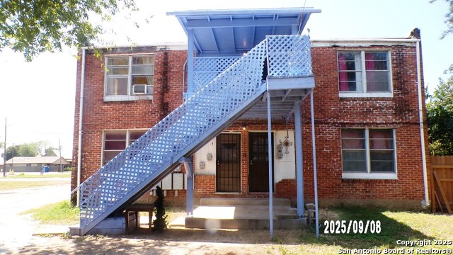 Image 7 of 53 For 704 Washington N