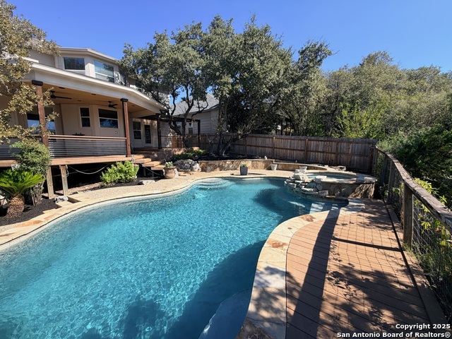 Image 25 of 37 For 2414 Redland Pt