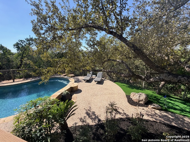 Image 27 of 37 For 2414 Redland Pt