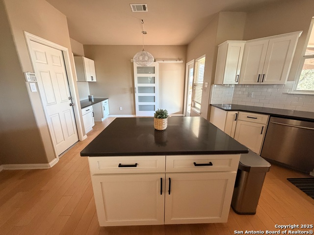 Image 9 of 37 For 2414 Redland Pt