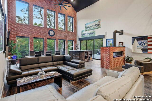 Image 19 of 50 For 20053 Scenic Loop Rd