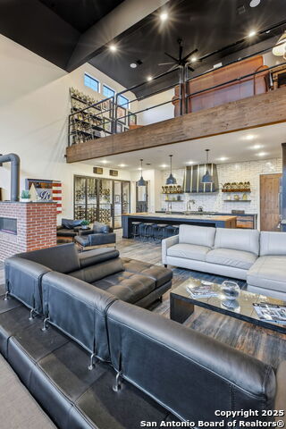 Image 20 of 50 For 20053 Scenic Loop Rd