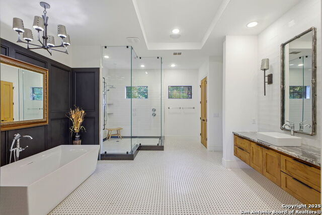 Image 31 of 50 For 20053 Scenic Loop Rd