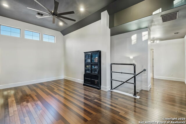 Image 35 of 50 For 20053 Scenic Loop Rd