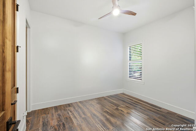 Image 40 of 50 For 20053 Scenic Loop Rd