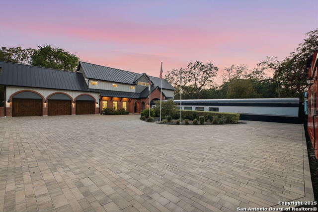 Image 6 of 50 For 20053 Scenic Loop Rd