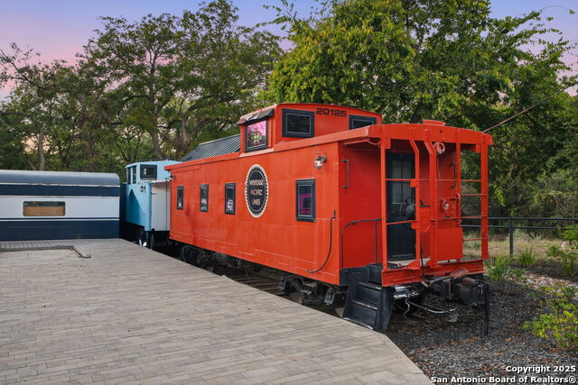 Image 8 of 50 For 20053 Scenic Loop Rd