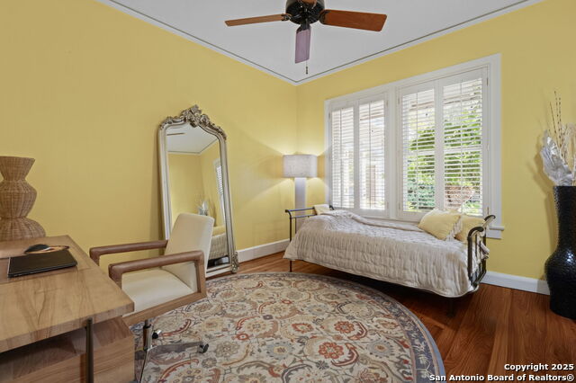 Listing photo id 21 for 308 Summit Ave W