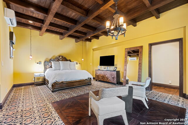 Listing photo id 30 for 308 Summit Ave W