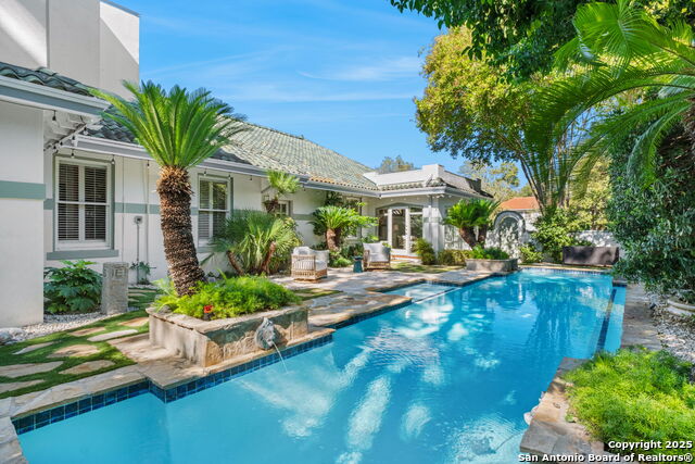 Listing photo id 42 for 308 Summit Ave W