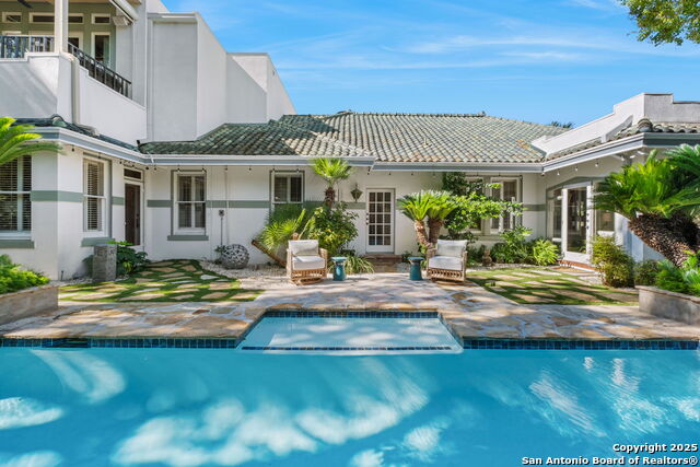 Listing photo id 45 for 308 Summit Ave W