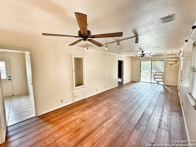 Image 16 of 35 For 275 Halm  