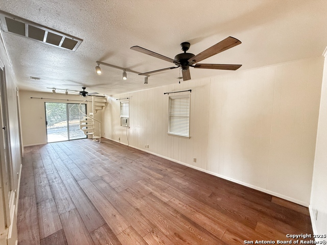 Image 17 of 35 For 275 Halm  