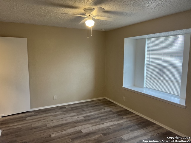 Image 10 of 17 For 11447 Woollcott