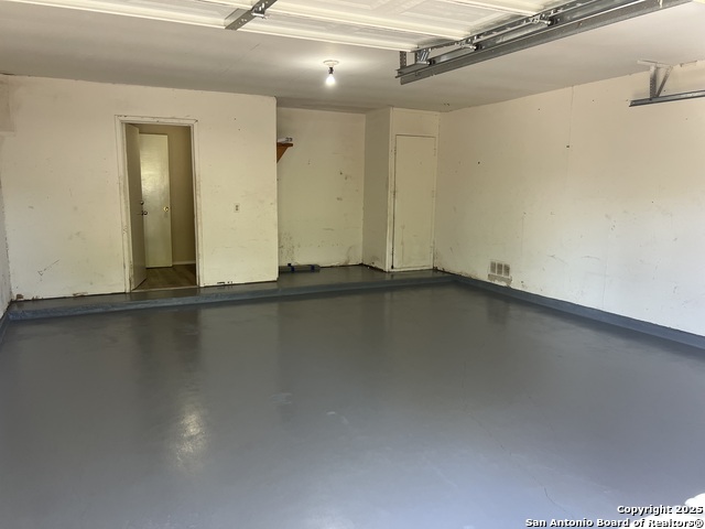 Image 14 of 17 For 11447 Woollcott