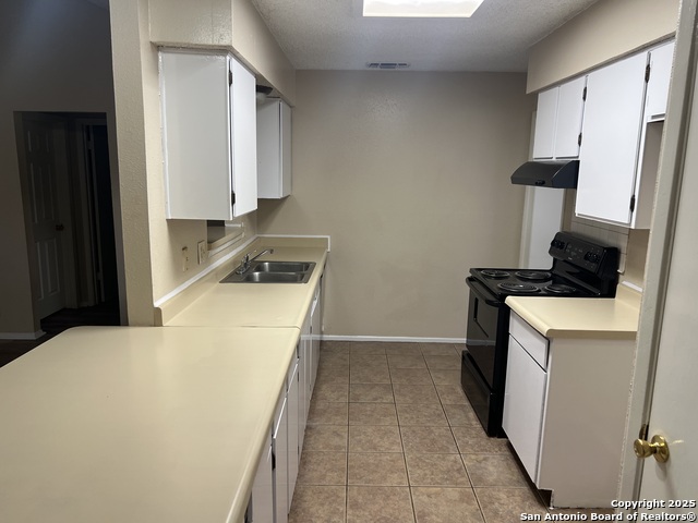 Image 4 of 17 For 11447 Woollcott