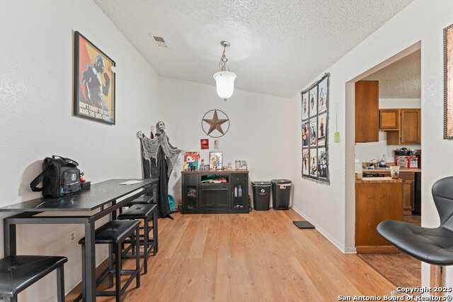 Image 14 of 22 For 5936 Misty Glen