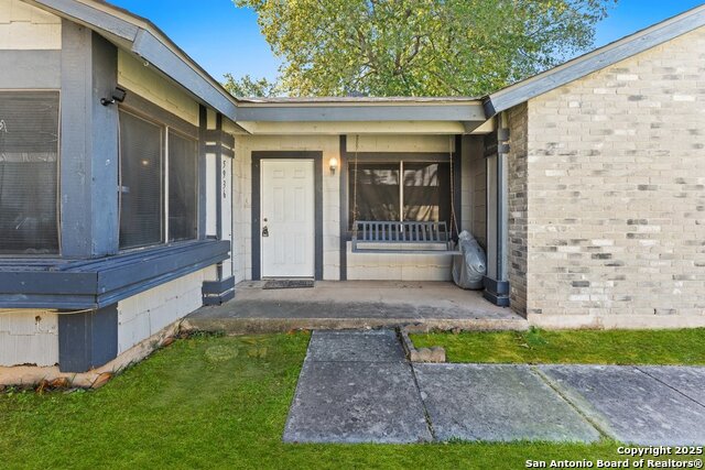 Image 4 of 22 For 5936 Misty Glen