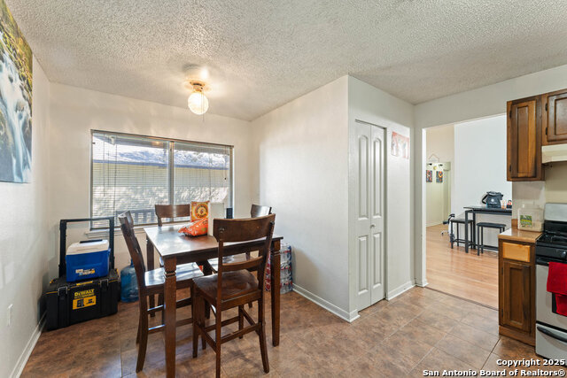 Image 6 of 22 For 5936 Misty Glen