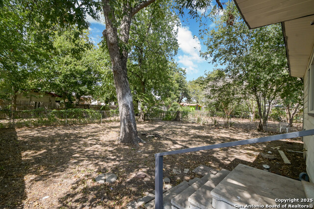 Image 19 of 20 For 343 Fargo  