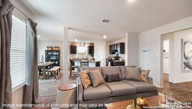 Listing photo id 5 for 149 Western Gull Drive