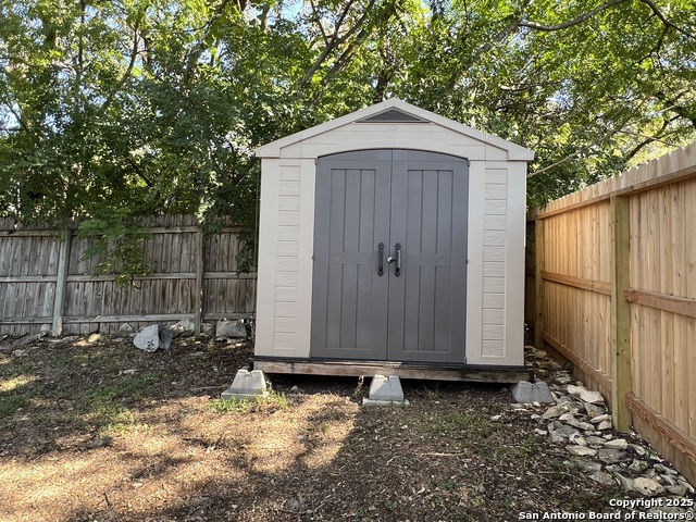 Image 36 of 44 For 11410 Whisper Moss