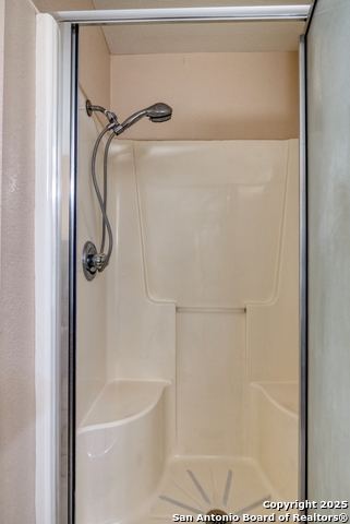 Image 16 of 25 For 165 Cottonwood Pave